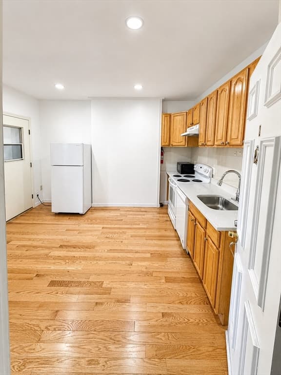74 Tyler St # C, Boston MA 02111