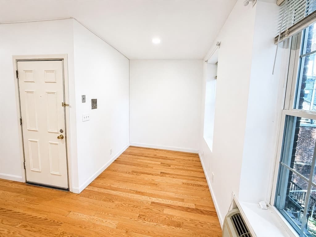 Condominium at 74 Tyler St # C, Boston MA 02111, photo 9 of 32
