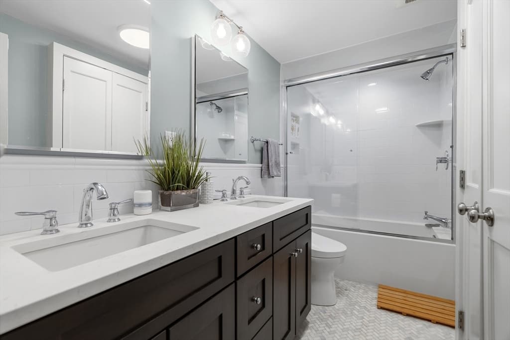 Condominium at 32 Union Park # 3, Boston MA 02118, photo 23 of 31