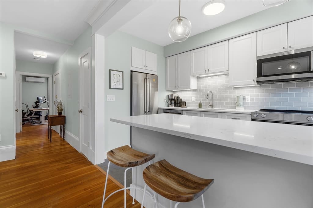 Condominium at 32 Union Park # 3, Boston MA 02118, photo 12 of 31