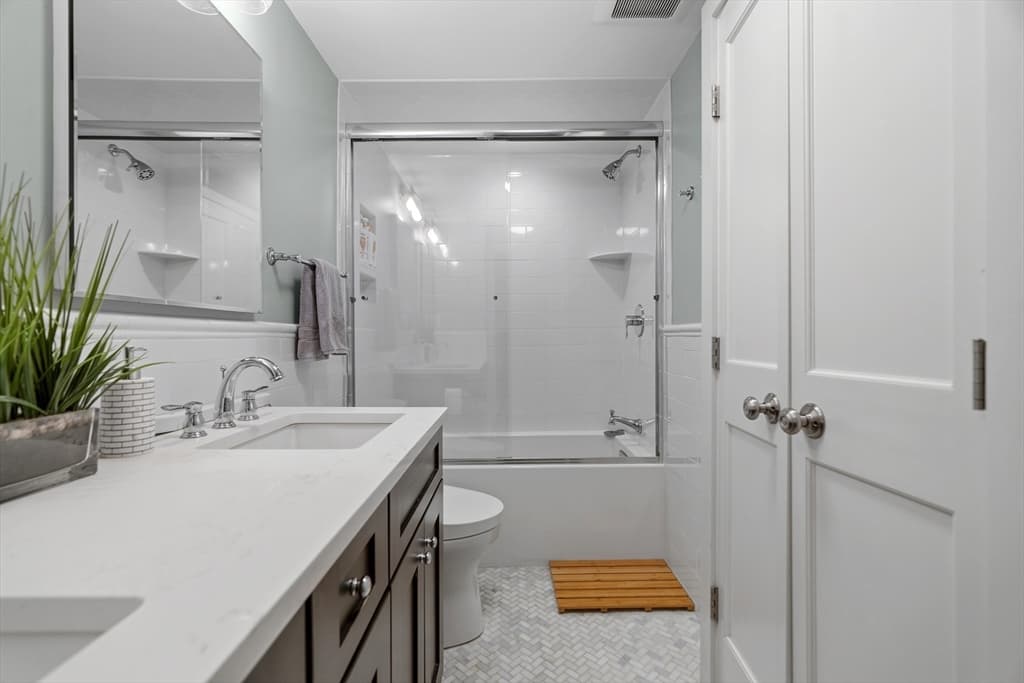 Condominium at 32 Union Park # 3, Boston MA 02118, photo 22 of 31
