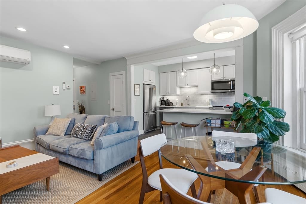 Condominium at 32 Union Park # 3, Boston MA 02118, photo 5 of 31