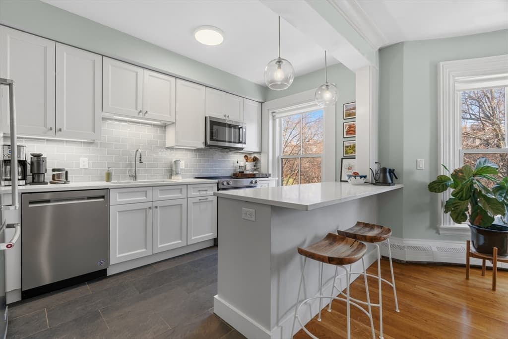 Condominium at 32 Union Park # 3, Boston MA 02118, photo 10 of 31