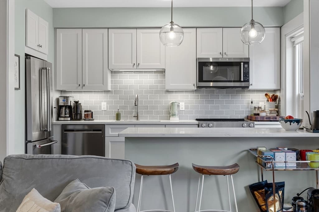 Condominium at 32 Union Park # 3, Boston MA 02118, photo 11 of 31