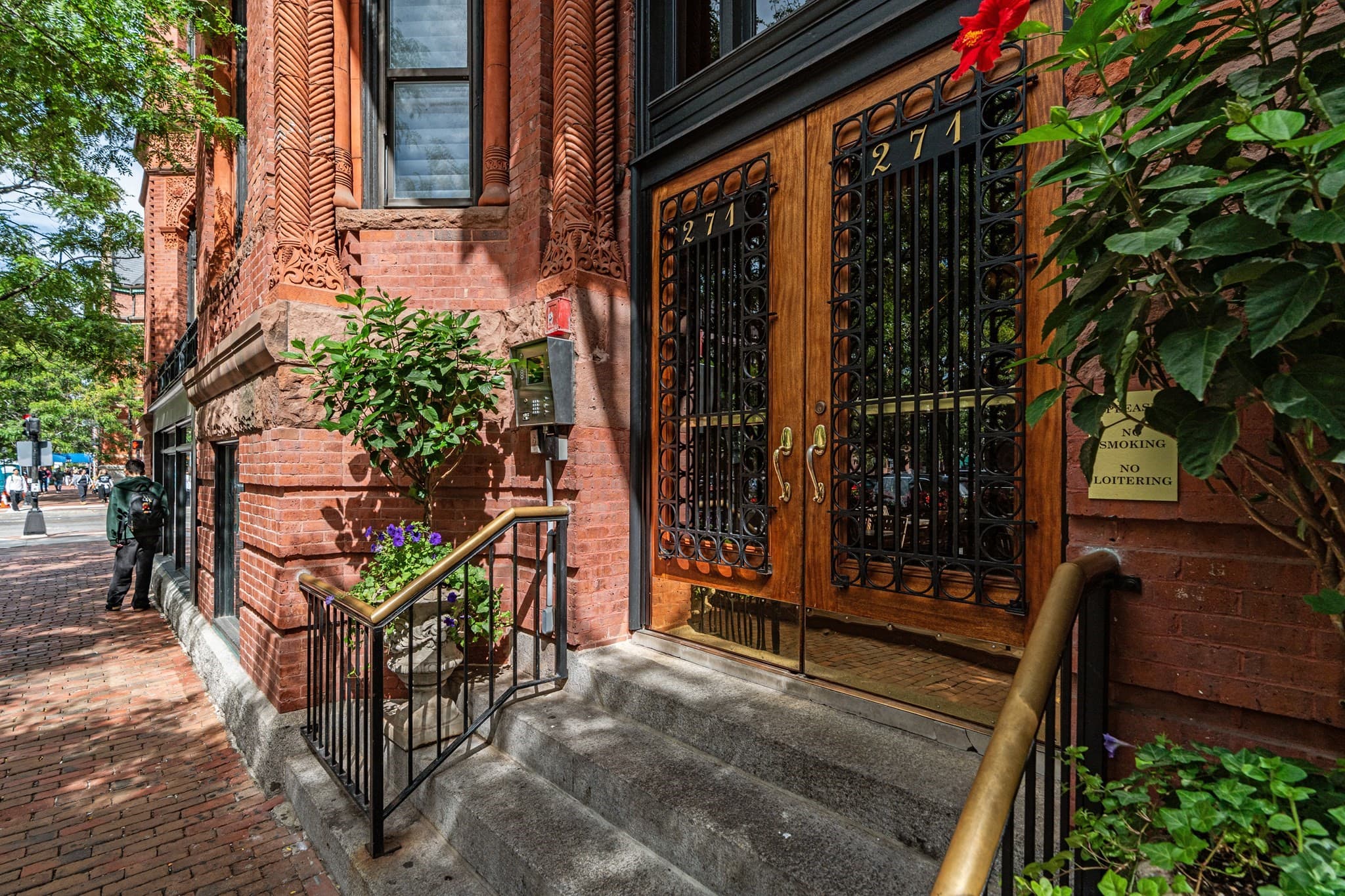 Condominium at 271 Dartmouth St # 5H, Boston MA 02116, photo 13 of 19