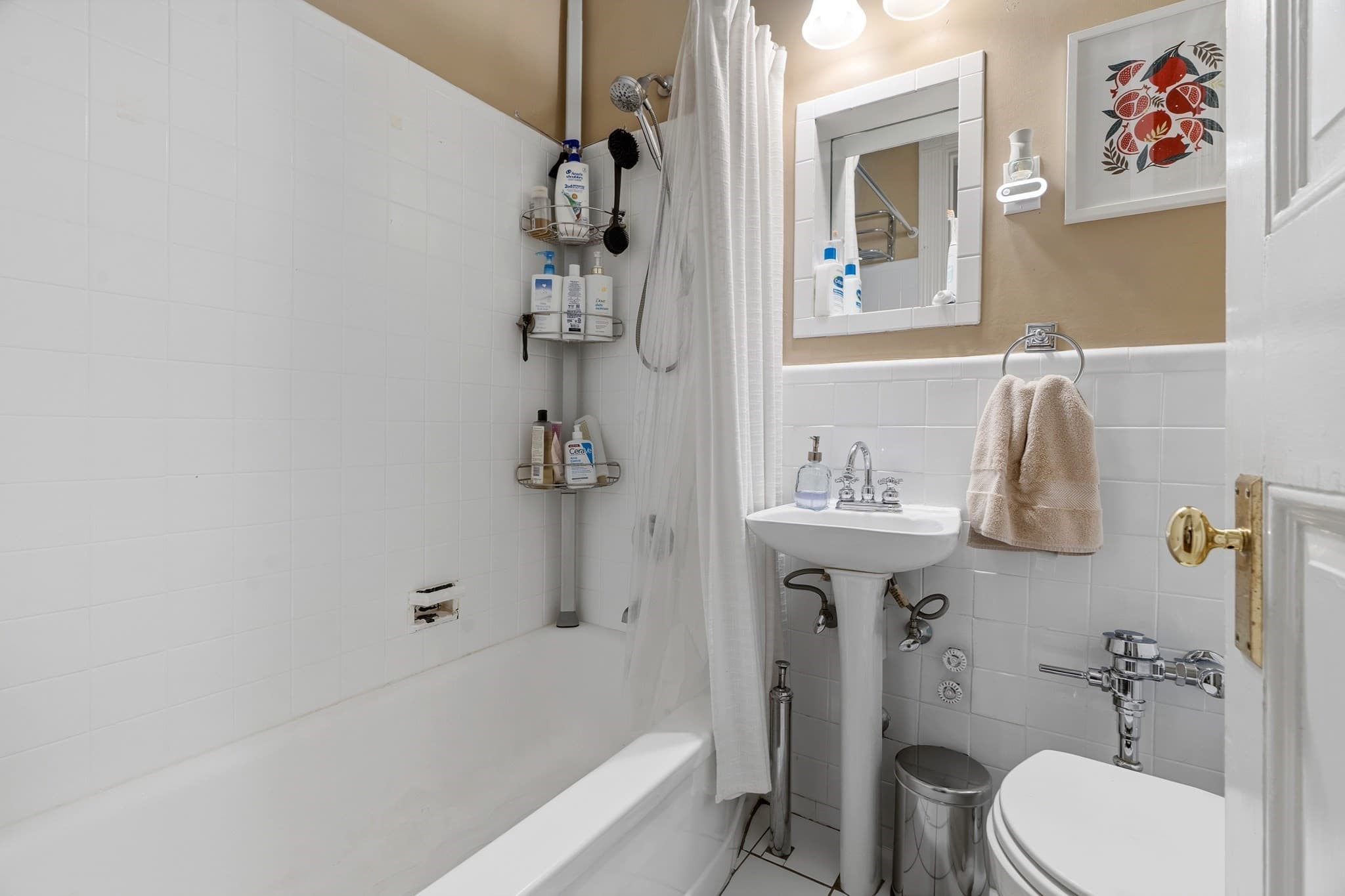Condominium at 271 Dartmouth St # 5H, Boston MA 02116, photo 10 of 19