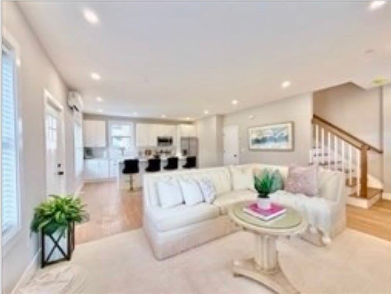 20 Broad St # 3, Medway MA 02053