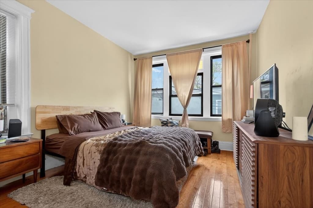 Condominium at 19 Royal St # 6, Boston MA 02134, photo 9 of 26