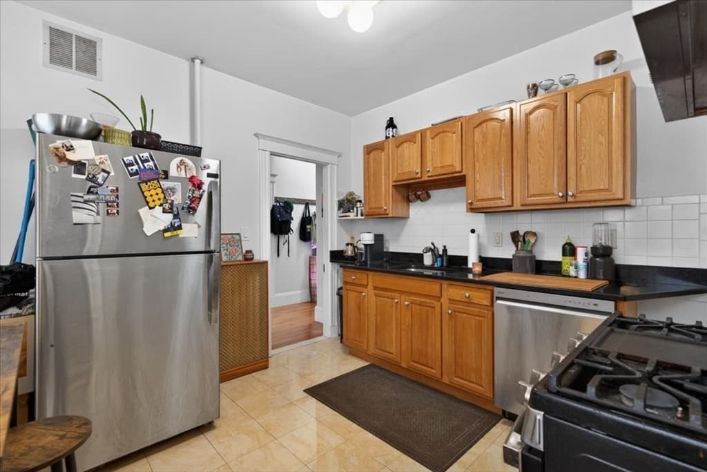 Condominium at 19 Royal St # 6, Boston MA 02134, photo 14 of 26