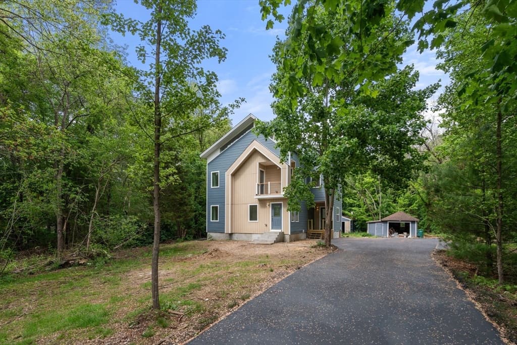 Single Family Residence at 174 Gilbert St, Mansfield MA 02048, photo 2 of 40