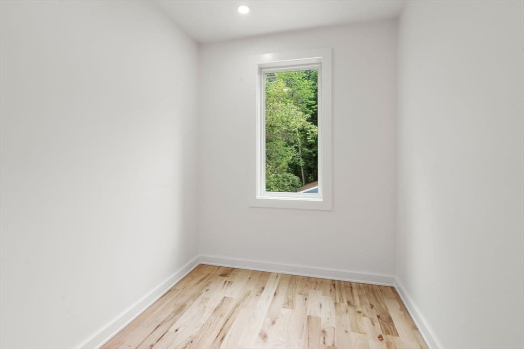 Single Family Residence at 174 Gilbert St, Mansfield MA 02048, photo 13 of 40