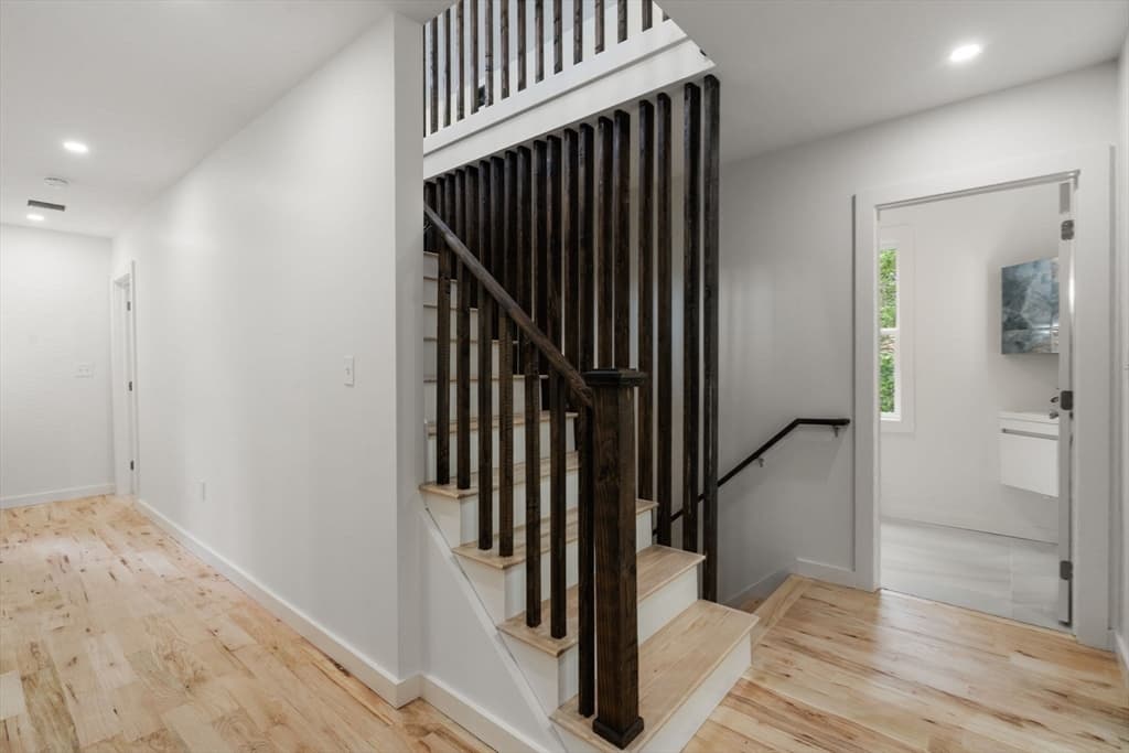 Single Family Residence at 174 Gilbert St, Mansfield MA 02048, photo 12 of 40