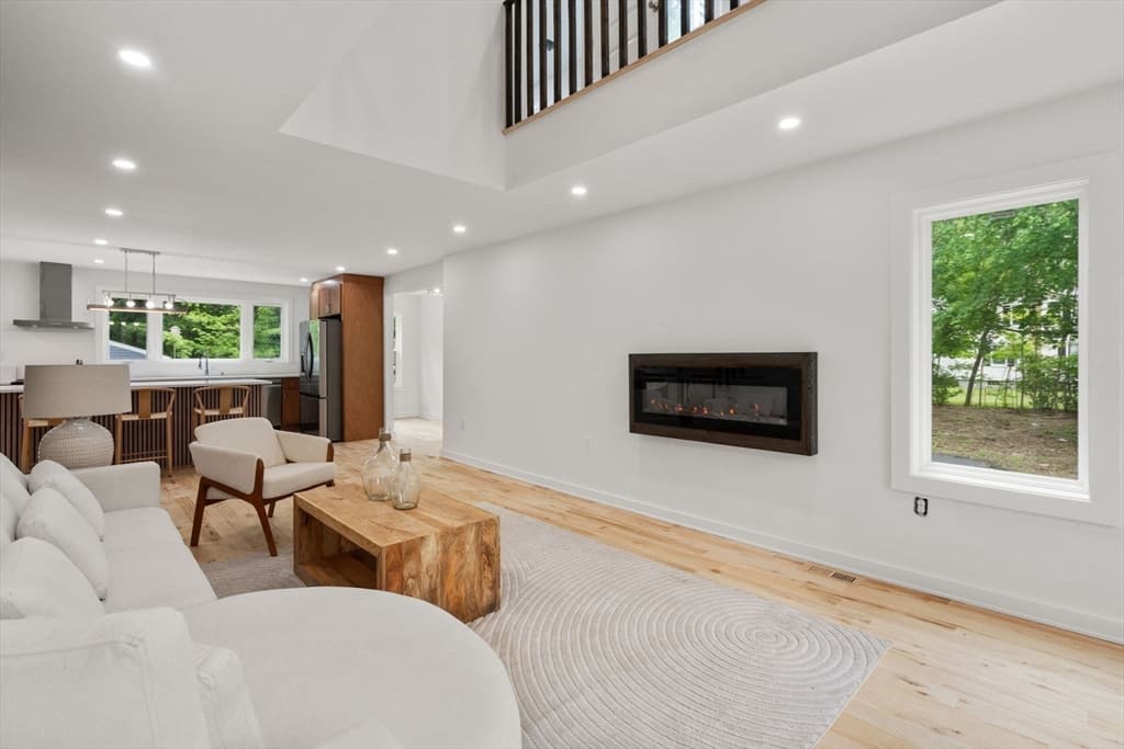 Single Family Residence at 174 Gilbert St, Mansfield MA 02048, photo 5 of 40