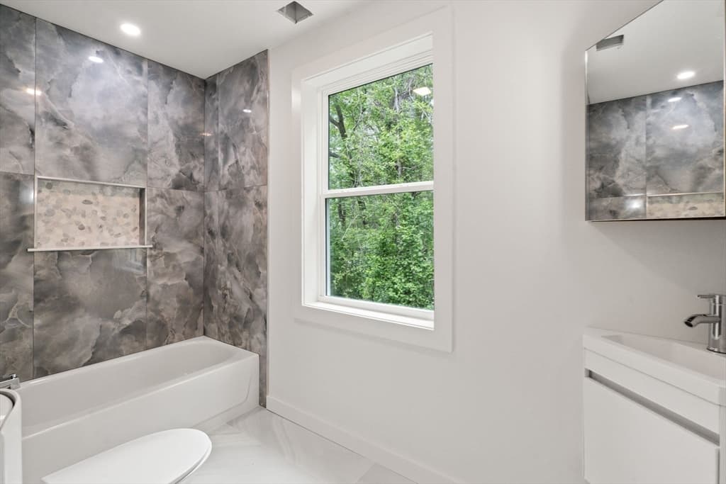 Single Family Residence at 174 Gilbert St, Mansfield MA 02048, photo 20 of 40