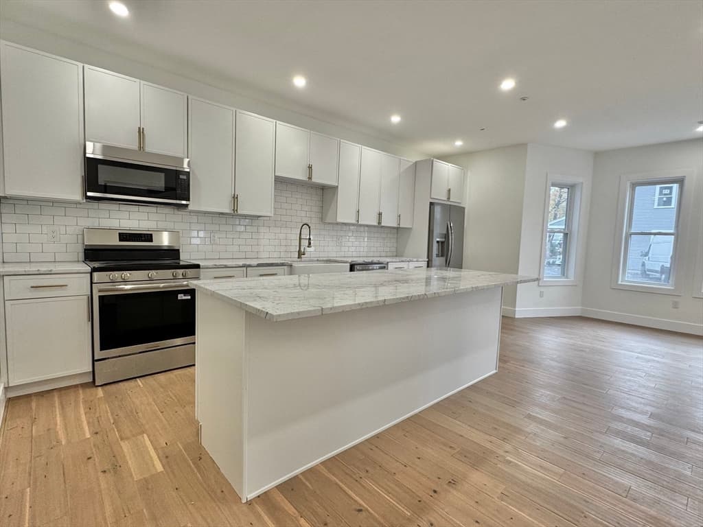 20 Broad St # 5, Medway MA 02053 photo 3