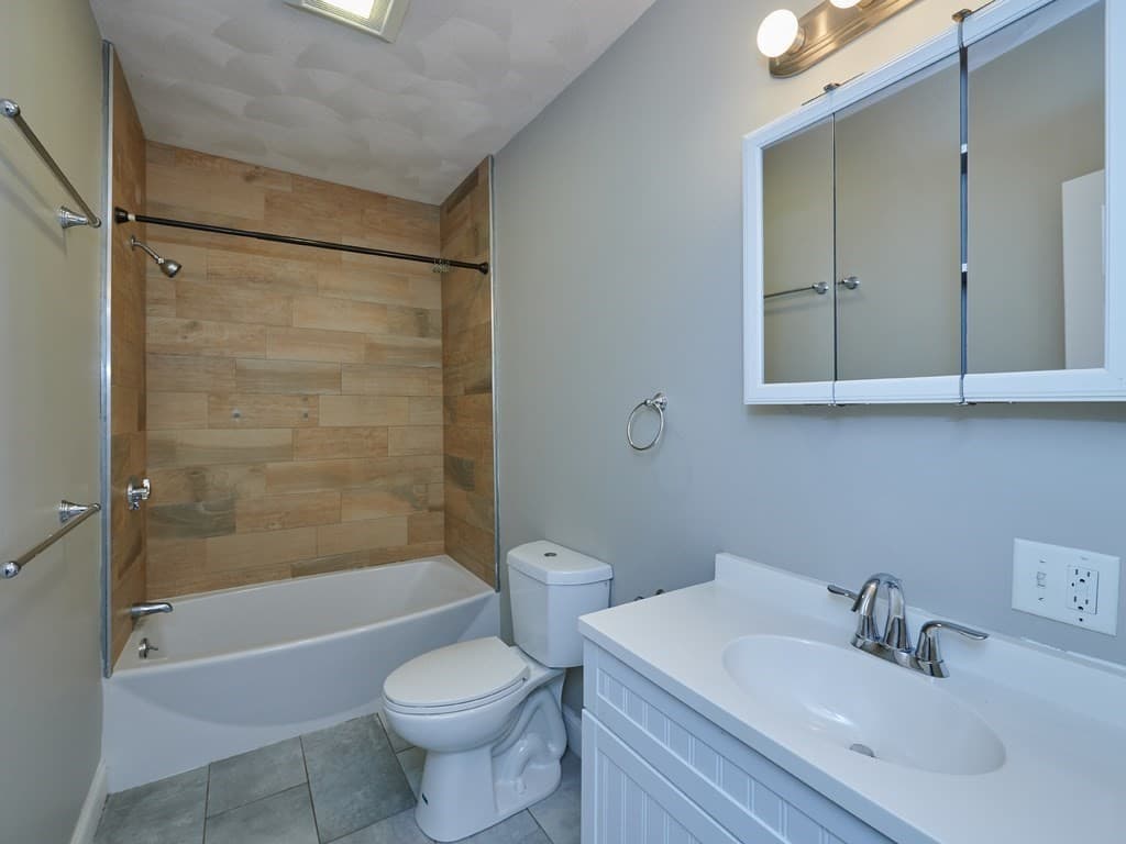 4 Family at 132 Dolphin Ave, Revere MA 02151, Revere, photo 11 of 15