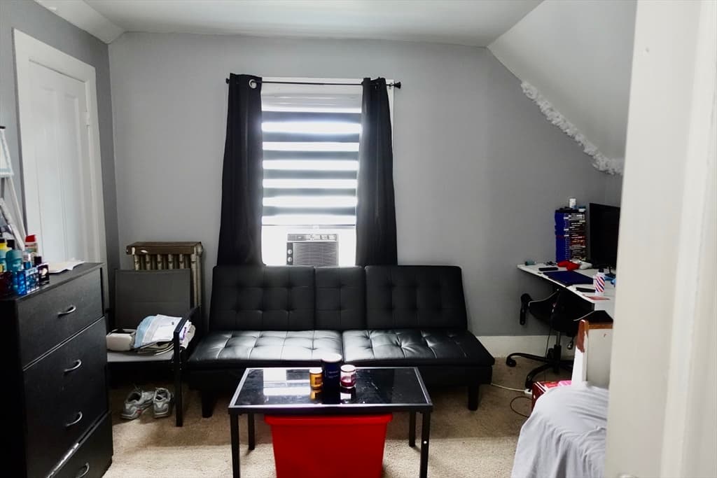 5 Vernon St, Holyoke MA 01040 photo 9