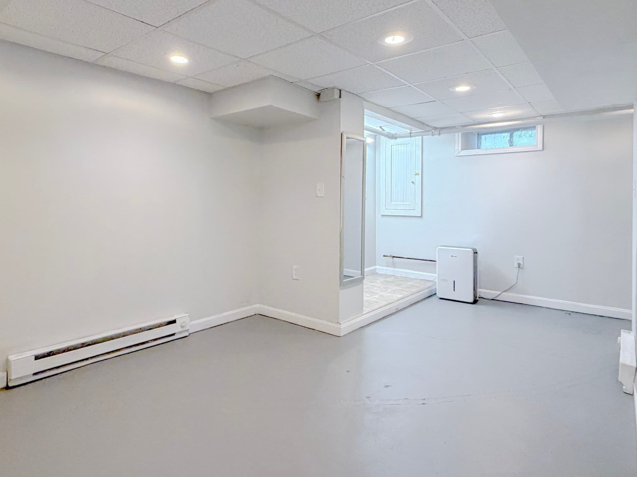 Single Family Residence at 4 Longfellow Rd, Worcester MA 01602, photo 24 of 36