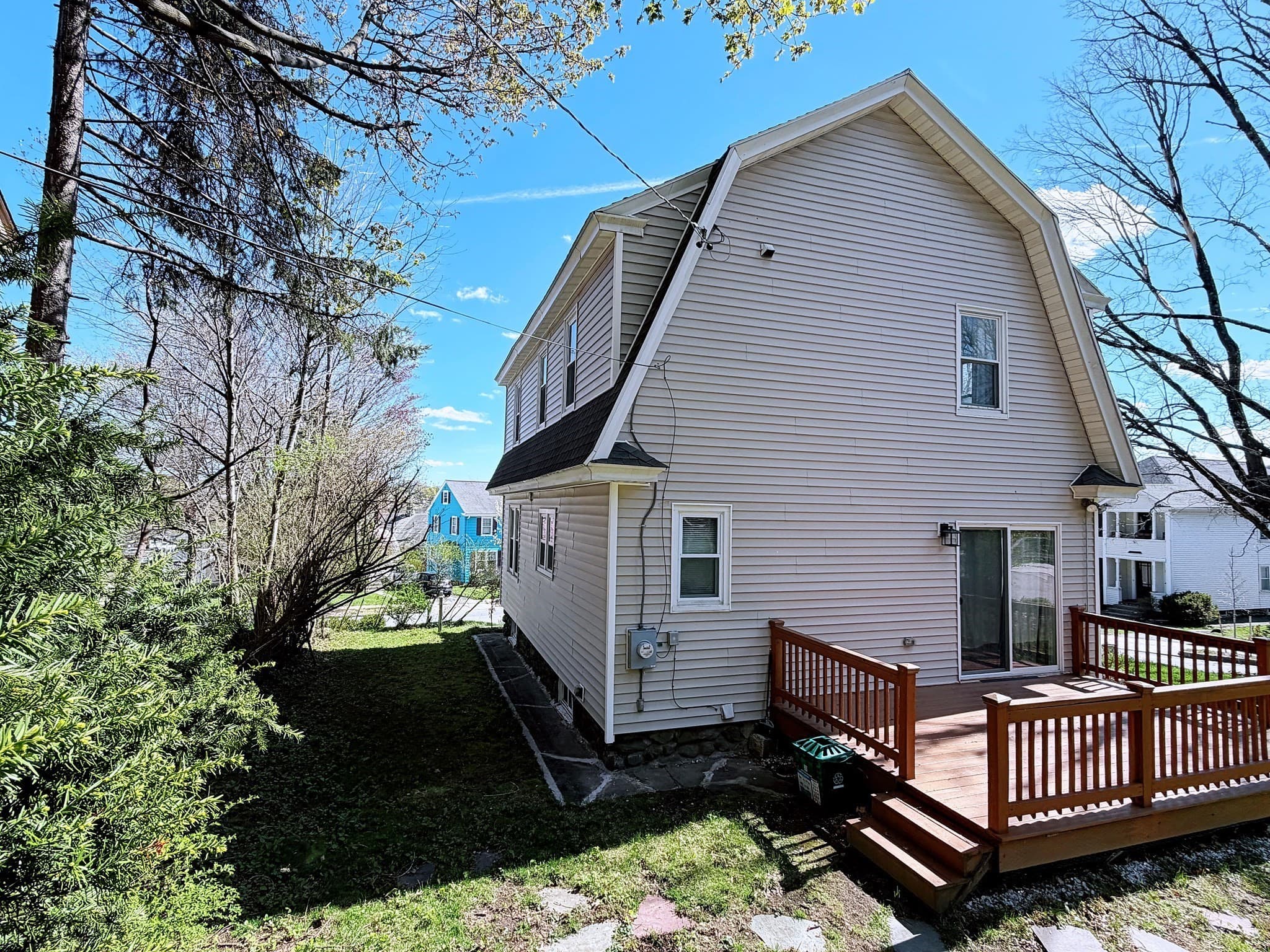 Single Family Residence at 4 Longfellow Rd, Worcester MA 01602, photo 30 of 36