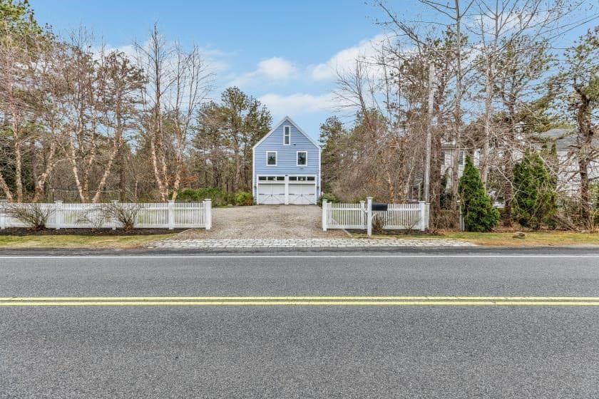 Single Family Residence at 304 Red Brook Rd, Mashpee MA 02649, photo 7 of 42