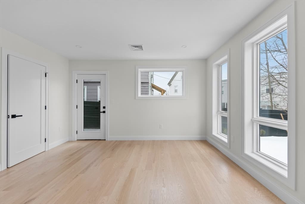 Condominium at 595 Broadway # 303, Somerville MA 02145, photo 11 of 12