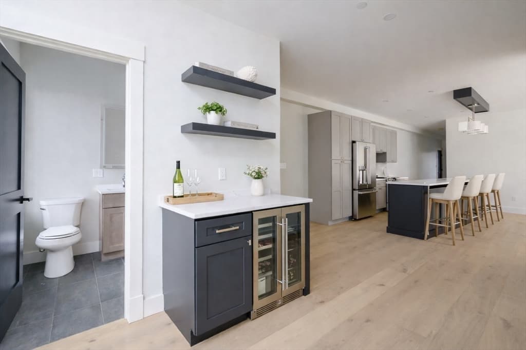 Condominium at 21 Tanglewood Road # 3, Boston MA 02124, photo 3 of 22