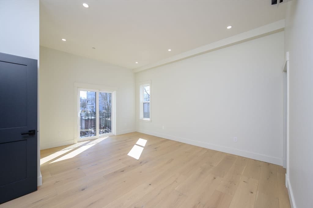 Condominium at 21 Tanglewood Road # 3, Boston MA 02124, photo 15 of 22
