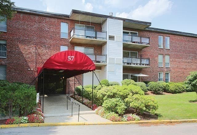 57 Broadlawn Park # 14B, Boston MA 02132