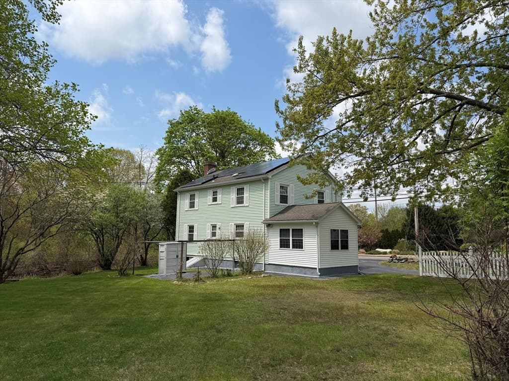 Single Family Residence at 54 River St, Billerica MA 01821, photo 3 of 26