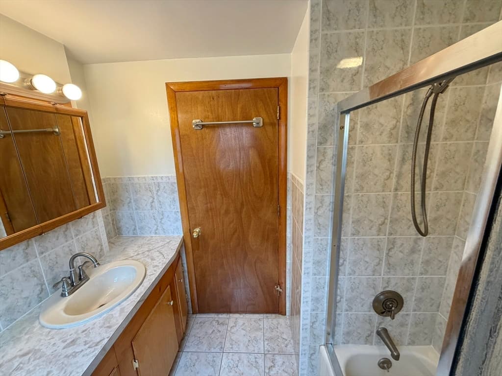 Single Family Residence at 54 River St, Billerica MA 01821, photo 19 of 26