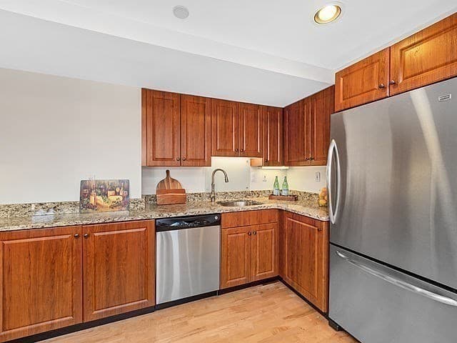 Condominium at 10 Rogers Street # 428, Cambridge MA 02142, Cambridge, photo 6 of 29