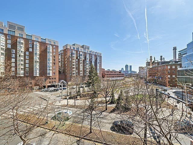 Condominium at 10 Rogers Street # 428, Cambridge MA 02142, Cambridge, photo 12 of 29