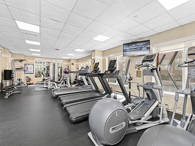 Condominium at 10 Rogers Street # 428, Cambridge MA 02142, Cambridge, photo 22 of 29