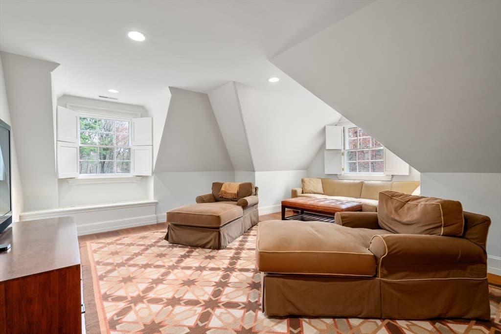 650 Canton Ave, Milton MA 02186 photo 33