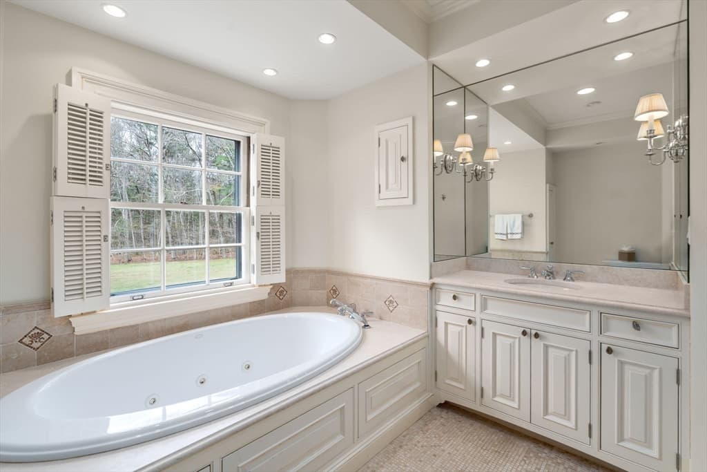 650 Canton Ave, Milton MA 02186 photo 25