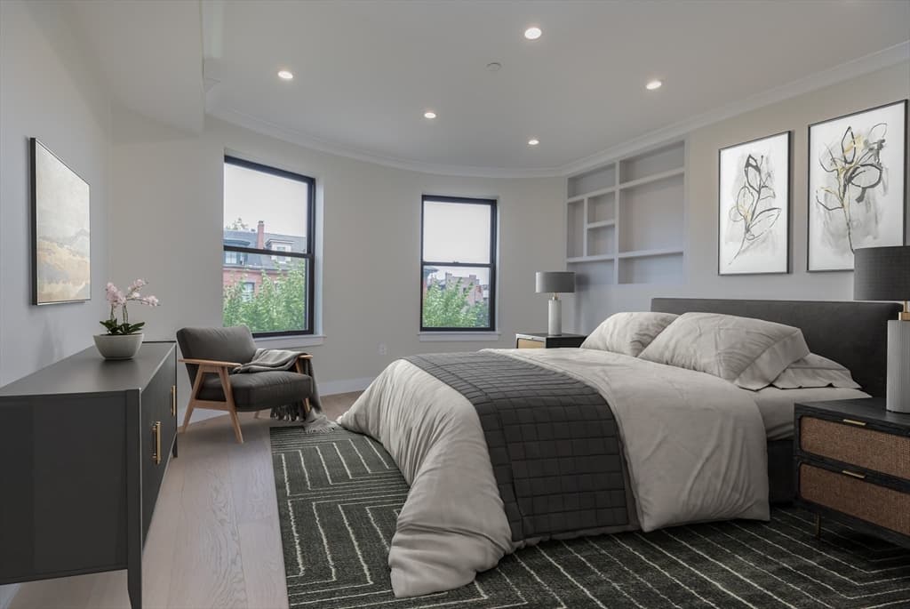 577 Massachusetts Ave PH, Boston MA 02118