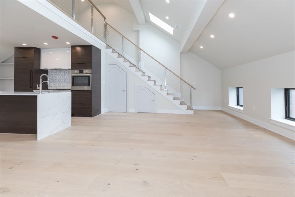 Condominium at 577 Massachusetts Ave PH, Boston MA 02118, photo 9 of 15