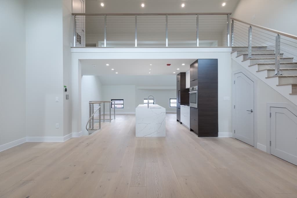 Condominium at 577 Massachusetts Ave PH, Boston MA 02118, photo 8 of 15