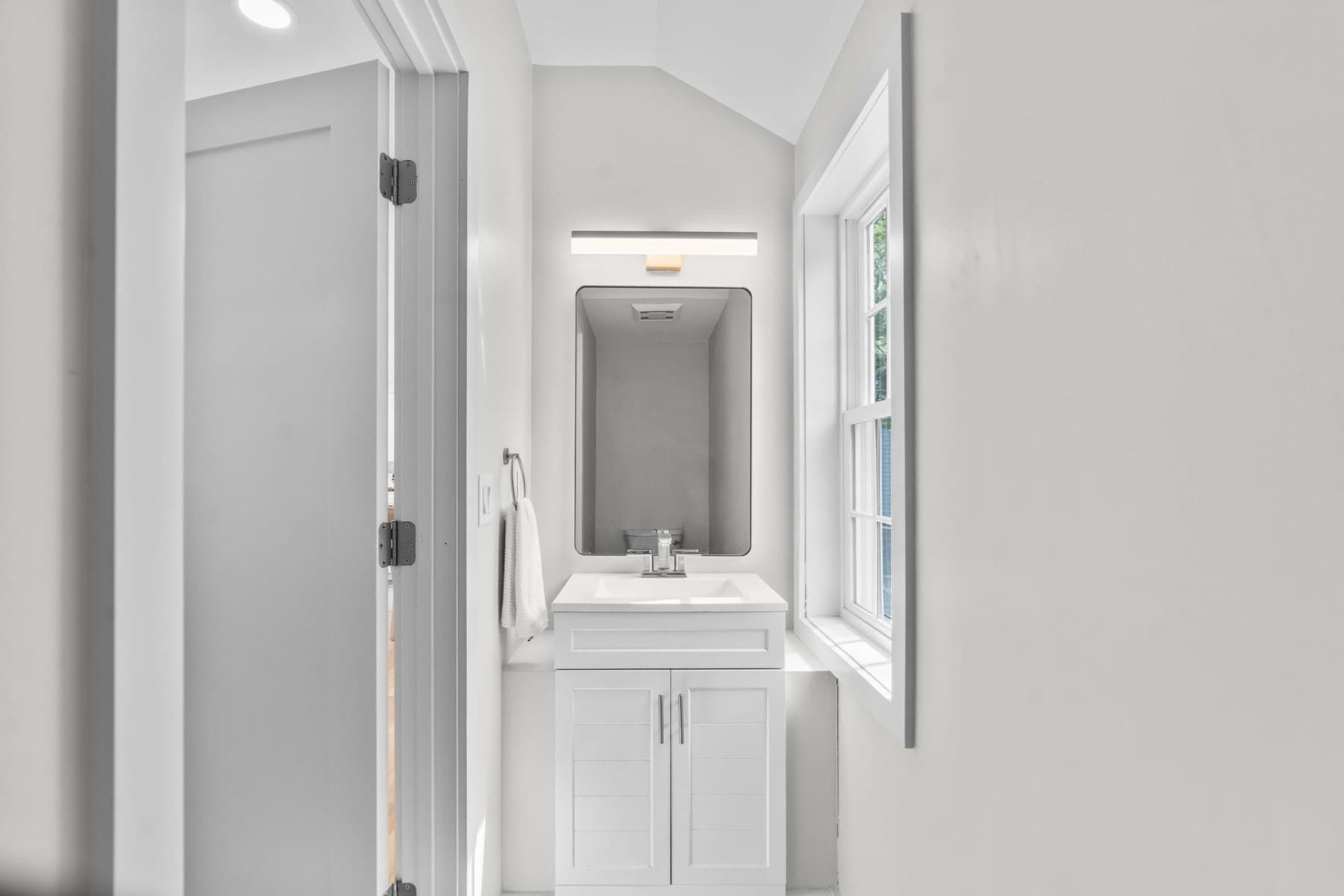 Single Family Residence at 162 Main St, Barnstable MA 02655, photo 20 of 42
