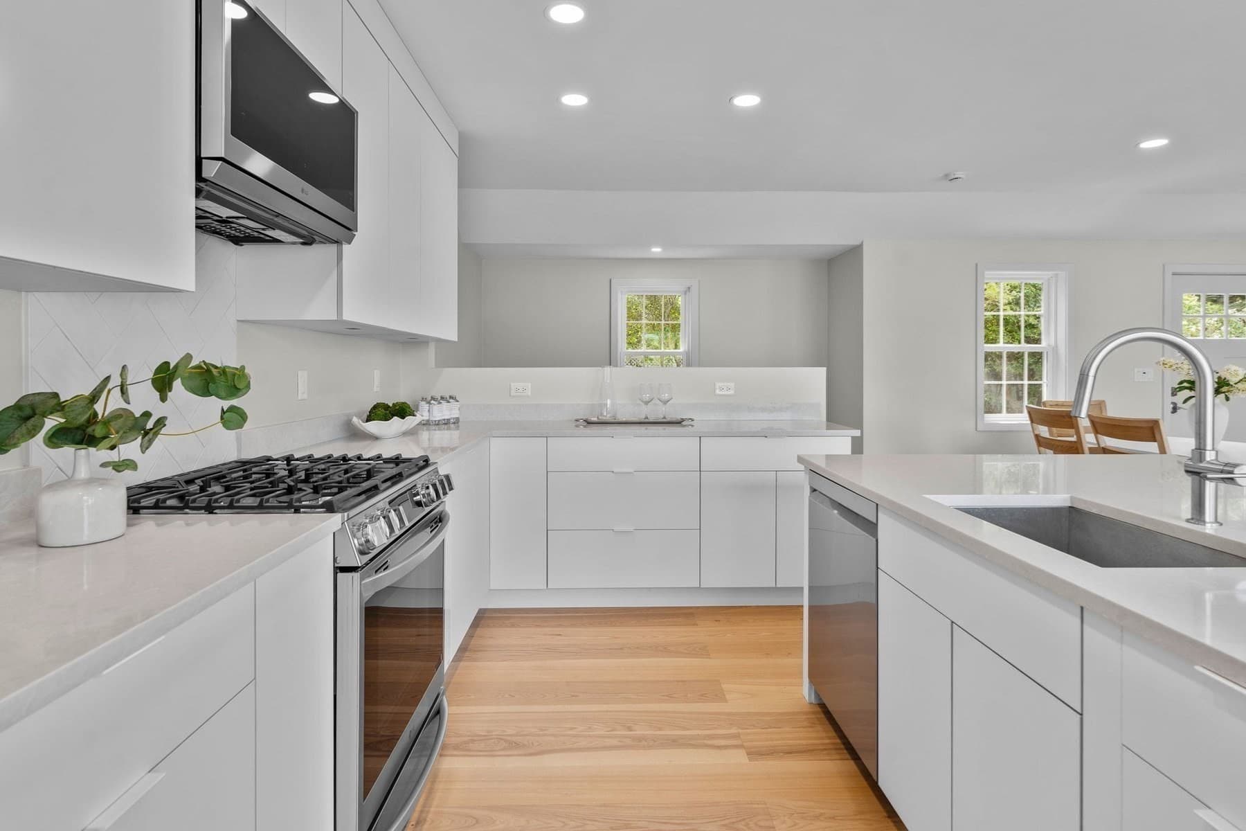 Single Family Residence at 162 Main St, Barnstable MA 02655, photo 18 of 42