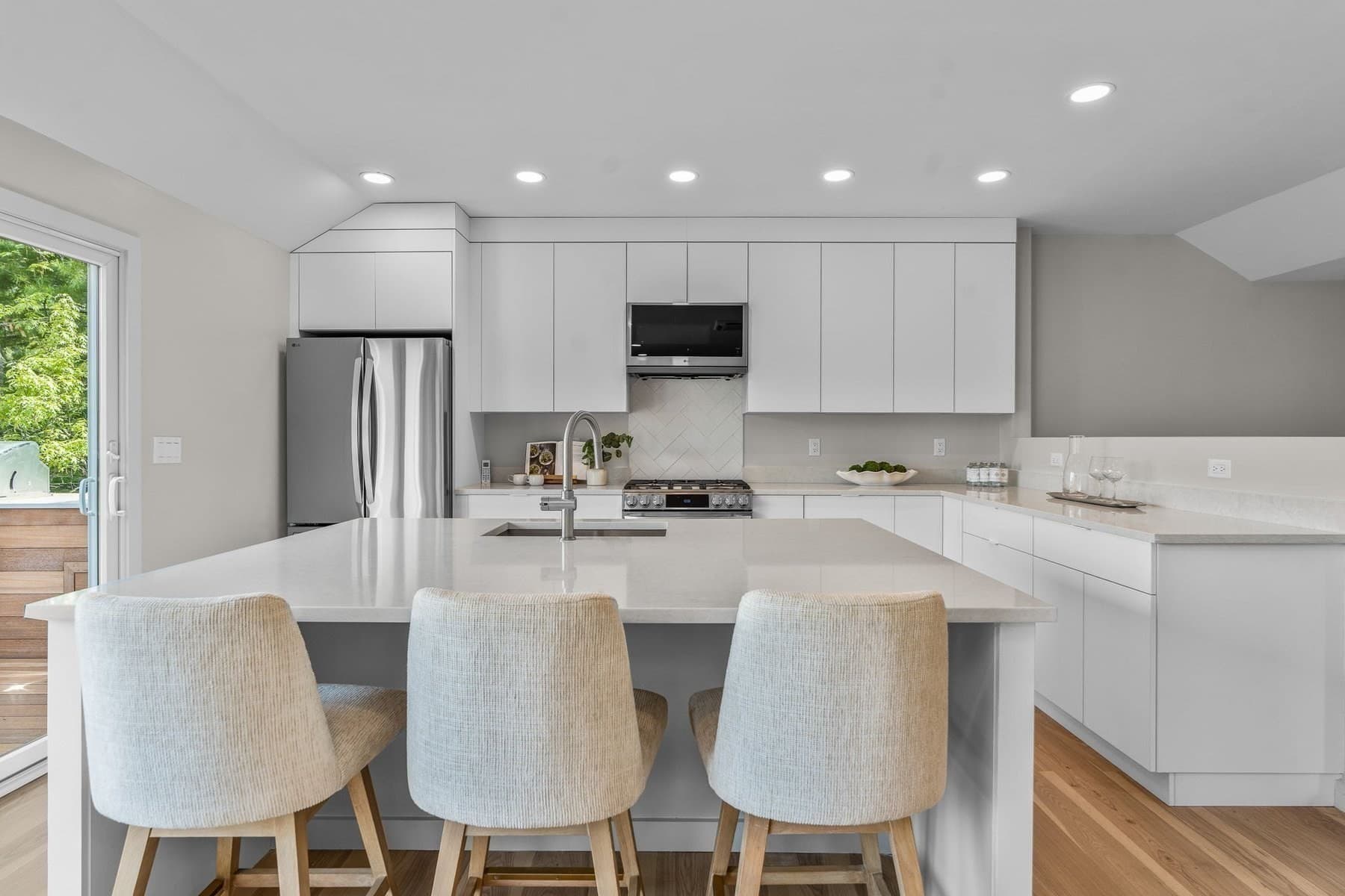 Single Family Residence at 162 Main St, Barnstable MA 02655, photo 19 of 42