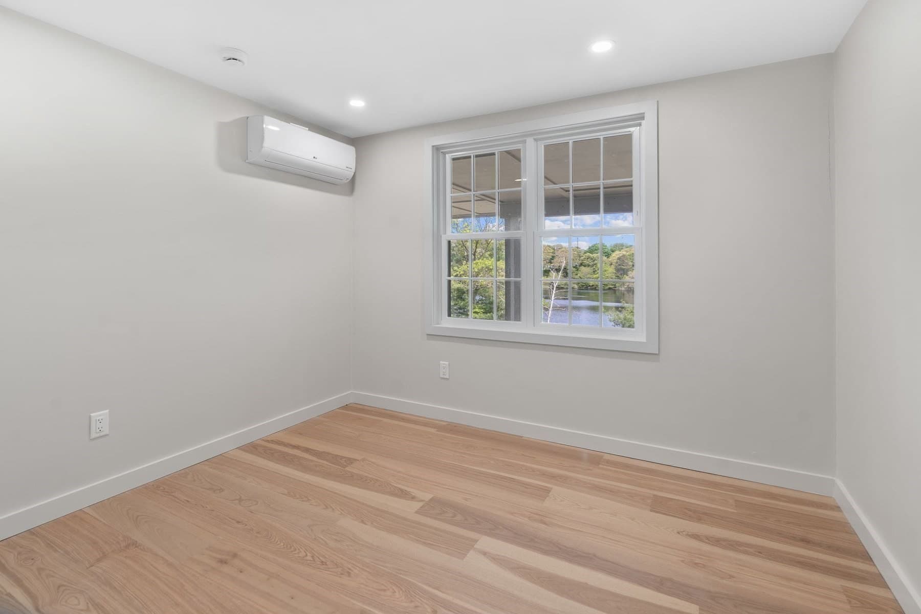 Single Family Residence at 162 Main St, Barnstable MA 02655, photo 29 of 42