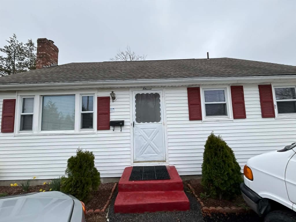 11 Othello St, Brockton MA 02301