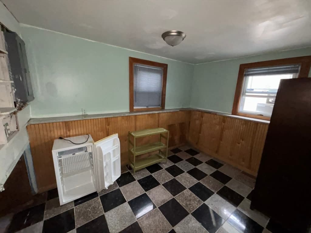 Single Family Residence at 11 Othello St, Brockton MA 02301, Brockton, photo 5 of 18