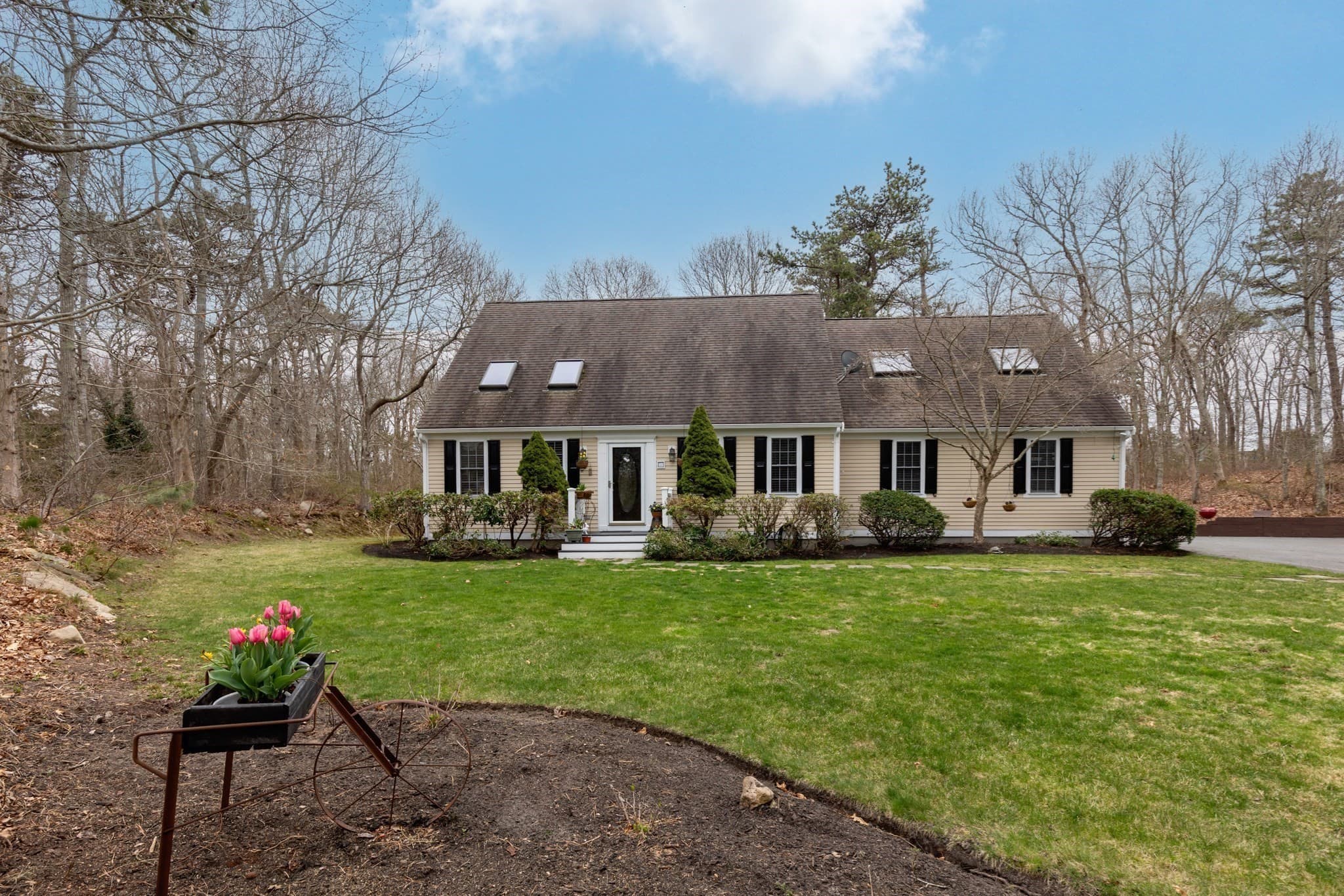 Single Family Residence at 53 Desert Sands Ln, Yarmouth MA 02675, photo 3 of 32
