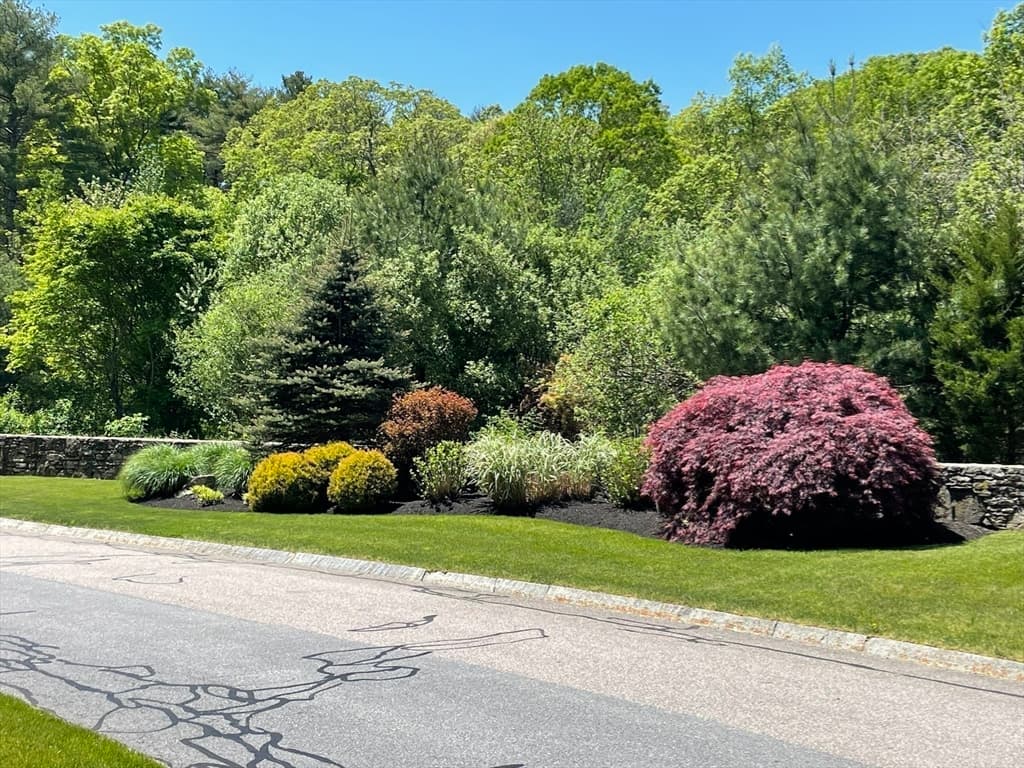 Single Family Residence at 2 Stonegate Ln, Dover MA 02030, Dover, photo 27 of 35