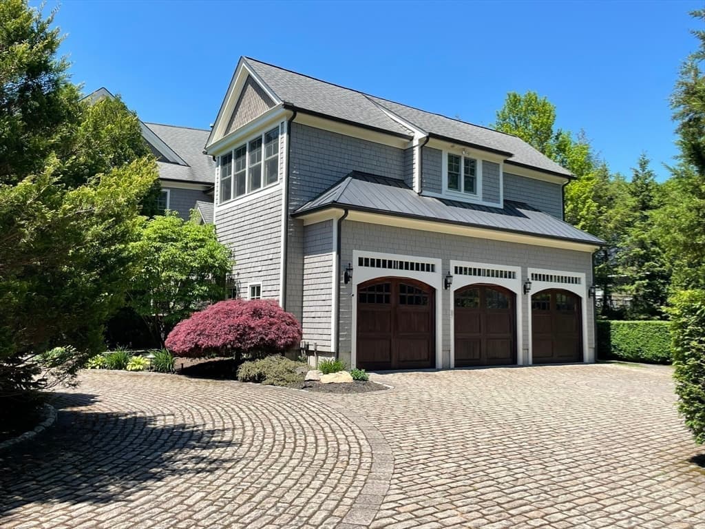 Single Family Residence at 2 Stonegate Ln, Dover MA 02030, Dover, photo 4 of 35