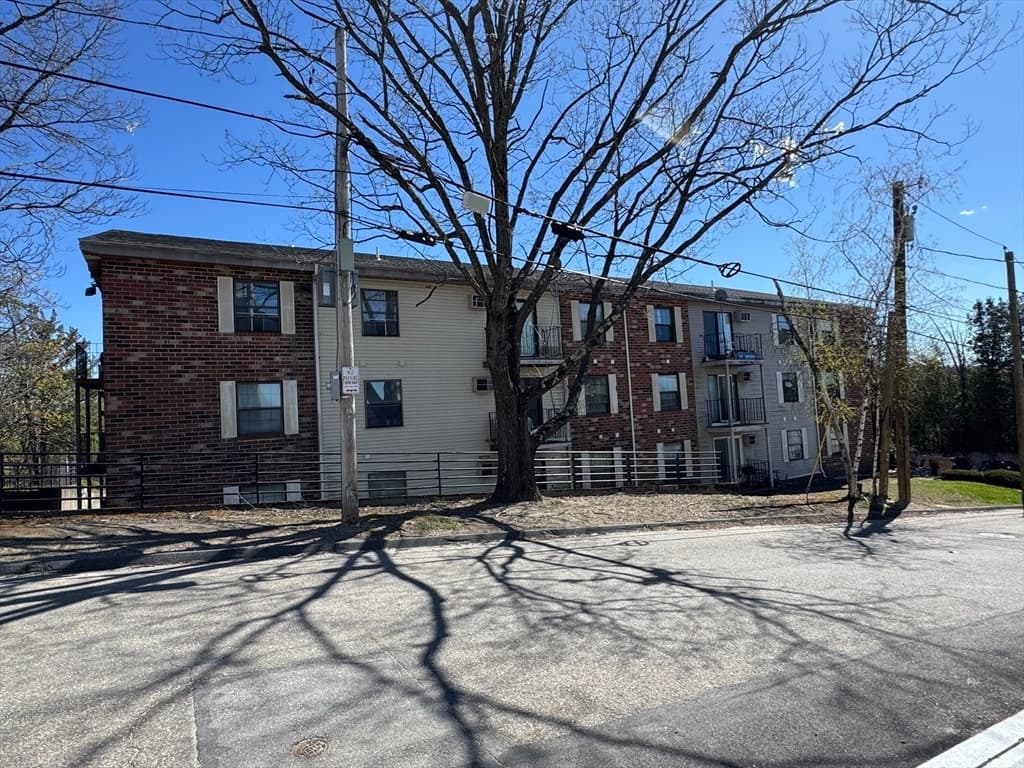 10 Hemans Street # 21, Worcester MA 01605 photo 3