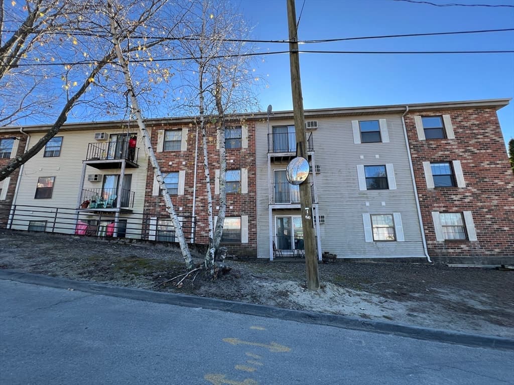 10 Hemans Street # 21, Worcester MA 01605 photo 4