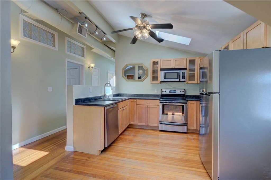 Condominium at 170 Fourth St # 3, Providence RI 02906, Providence, photo 16 of 32